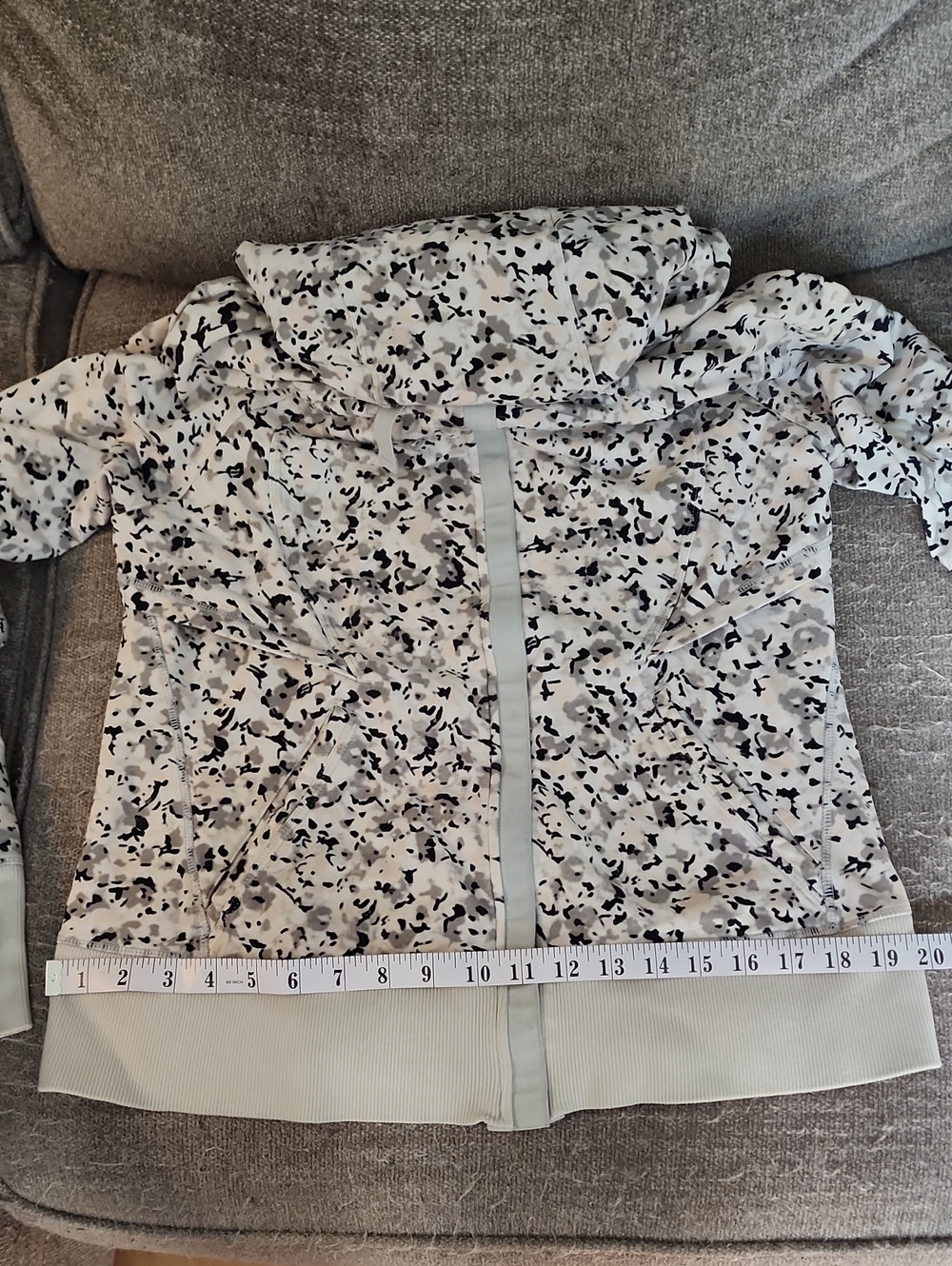 Lululemon Hoodie - After Asana - Picture 11 of 11